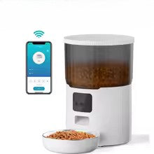 Distributeur automatique de croquettes pour chat